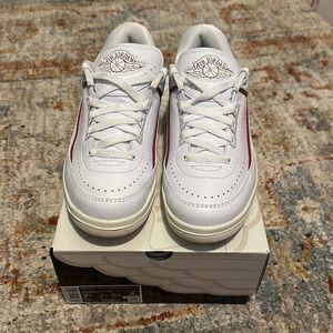 Women’s Nike Air Jordan 2 Retro Low White/Gym Res-DK Powder Blue Blanc/Rouge Gym